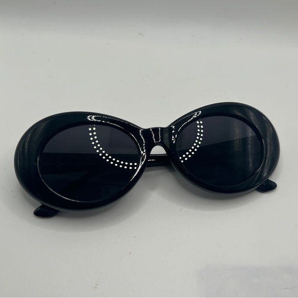 NEW Black Frame Sunglasses Black Lens 90s Grunge Y2K Style Kurt Cobain Vibes - Picture 5 of 6